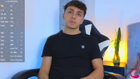 Snapshot of aron__cooper chatting on 20, 12, 2024 aron__cooper online show from 20, 12, 2024