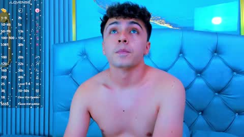 Snapshot of aron__cooper chatting on 21, 12, 2024 aron__cooper online show from 21, 12, 2024