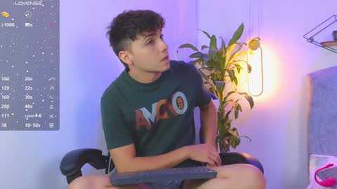 Snapshot of aron__cooper chatting on 7, 2, 2025 aron__cooper online show from 7, 2, 2025