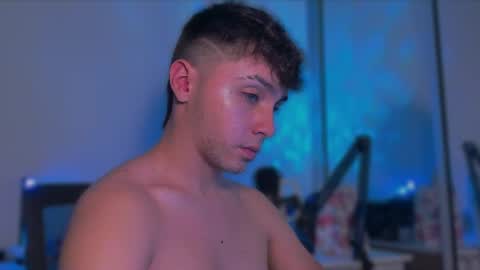 Snapshot of aron__cooper chatting on 1, 3, 2025 aron__cooper online show from 1, 3, 2025