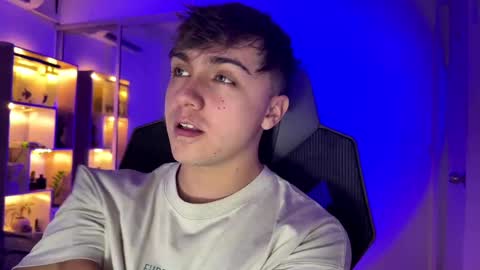 Snapshot of aron__cooper chatting on 12, 9, 2025 aron__cooper online show from 12, 9, 2025