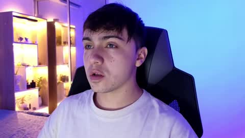 Snapshot of aron__cooper chatting on 29, 9, 2025 aron__cooper online show from 29, 9, 2025