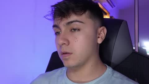 Snapshot of aron__cooper chatting on 21, 10, 2025 aron__cooper online show from 21, 10, 2025