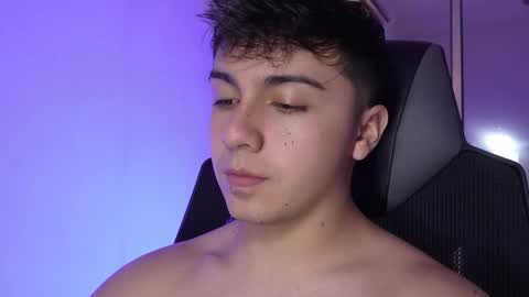 Snapshot of aron__cooper chatting on 30, 10, 2025 aron__cooper online show from 30, 10, 2025