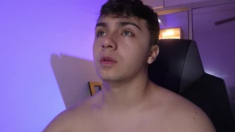 Snapshot of aron__cooper chatting on 12, 11, 2025 aron__cooper online show from 12, 11, 2025