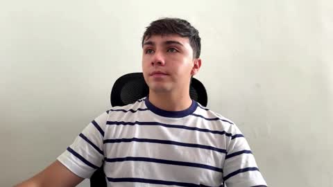 Snapshot of aron__cooper chatting on 14, 11, 2025 aron__cooper online show from 14, 11, 2025