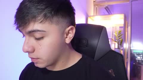 Snapshot of aron__cooper chatting on 27, 11, 2025 aron__cooper online show from 27, 11, 2025