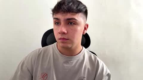 Snapshot of aron__cooper chatting on 28, 11, 2025 aron__cooper online show from 28, 11, 2025