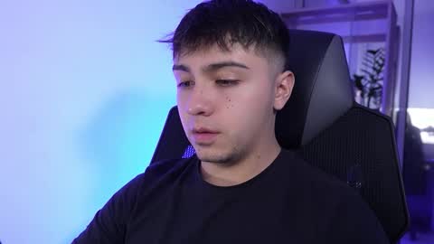 aron__cooper online show from 6, 2, 2026