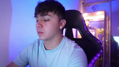 aron__cooper online show from 16, 4, 2026