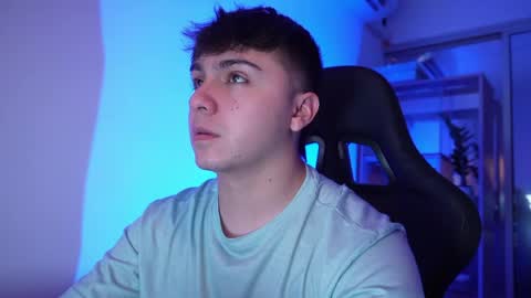 aron__cooper online show from 20, 4, 2026