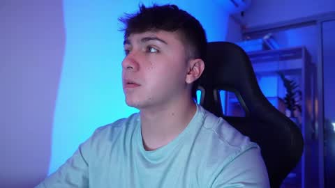 aron__cooper online show from 21, 4, 2026