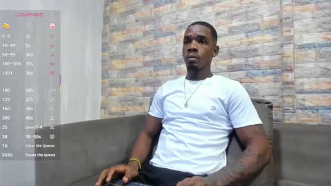Snapshot of aron_clark chatting on 2, 5, 2026 A R O N online show from 2, 5, 2026