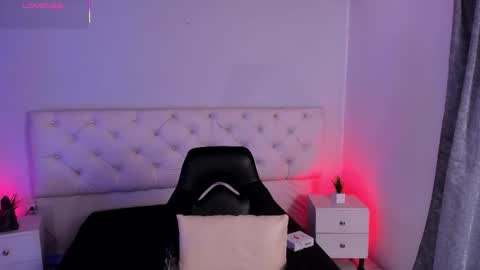 Aron cruz  online show from 13, 11, 2025