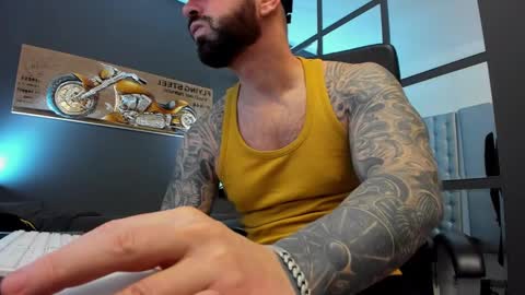 AronGrant online show from 1, 2, 2025