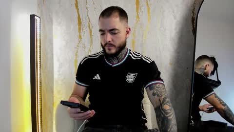 Aron online show from 2, 12, 2025