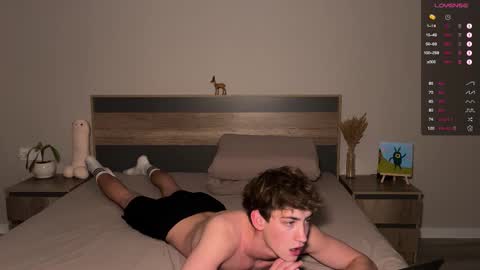 Snapshot of aronyou_win chatting on 14, 11, 2025 Aron and Phil solo online show from 14, 11, 2025