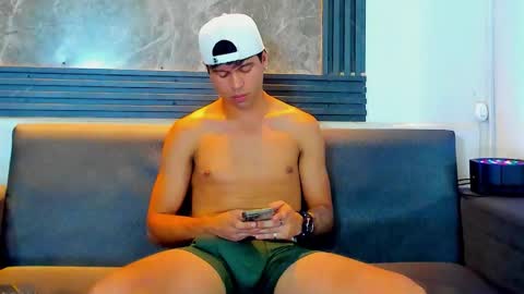 Snapshot of aroon_sexx21 chatting on 15, 12, 2025 Aroon online show from 15, 12, 2025