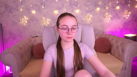 arrinawair online show from 4, 3, 2026