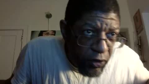 Snapshot of arteblazze chatting on 1, 2, 2025 Arteblazze not daddy boy bitch or nigga online show from 1, 2, 2025
