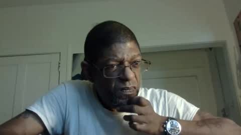 Snapshot of arteblazze chatting on 12, 2, 2025 Arteblazze not daddy boy bitch or nigga online show from 12, 2, 2025