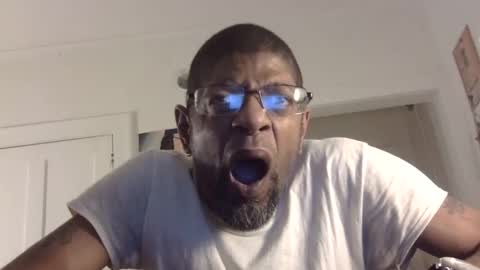 Snapshot of arteblazze chatting on 15, 2, 2025 Arteblazze not daddy boy bitch or nigga online show from 15, 2, 2025