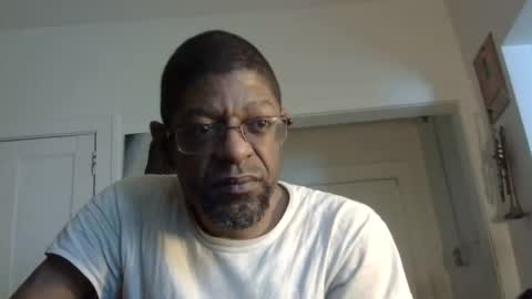 Snapshot of arteblazze chatting on 16, 2, 2025 Arteblazze not daddy boy bitch or nigga online show from 16, 2, 2025