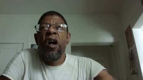 Snapshot of arteblazze chatting on 17, 2, 2025 Arteblazze not daddy boy bitch or nigga online show from 17, 2, 2025