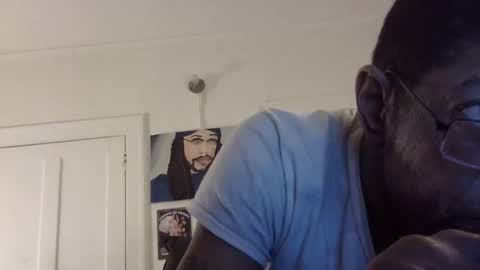 Snapshot of arteblazze chatting on 27, 2, 2025 Arteblazze not daddy boy bitch or nigga online show from 27, 2, 2025