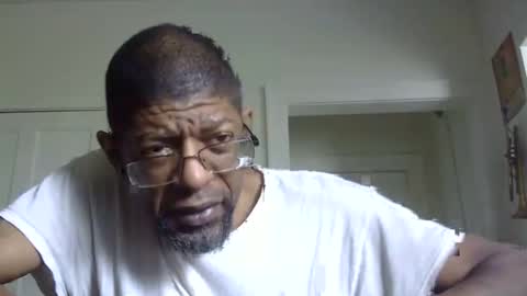 Snapshot of arteblazze chatting on 7, 3, 2025 Arteblazze not daddy boy bitch or nigga online show from 7, 3, 2025