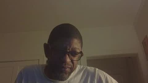 Snapshot of arteblazze chatting on 22, 4, 2026 Arteblazze not daddy boy bitch or nigga online show from 22, 4, 2026