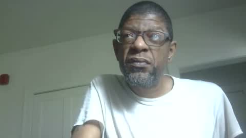 Snapshot of arteblazze chatting on 14, 5, 2026 Arteblazze not daddy boy bitch or nigga online show from 14, 5, 2026