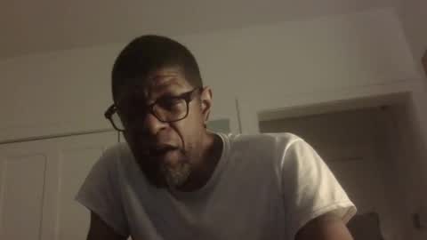 Snapshot of arteblazze chatting on 19, 5, 2026 Arteblazze not daddy boy bitch or nigga online show from 19, 5, 2026