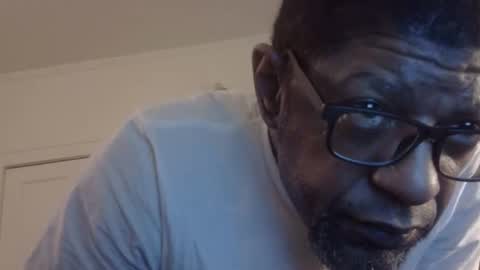 Snapshot of arteblazze chatting on 29, 5, 2026 Arteblazze not daddy boy bitch or nigga online show from 29, 5, 2026