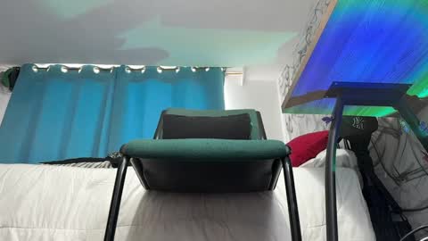 Snapshot of arteemiis chatting on 3, 1, 2025   online show from 3, 1, 2025
