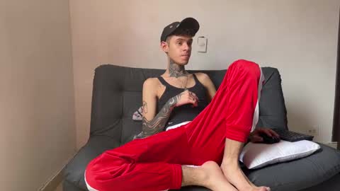 Snapshot of arteemiis chatting on 12, 3, 2025   online show from 12, 3, 2025