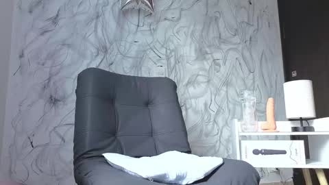 Snapshot of arteemiis chatting on 30, 9, 2025   online show from 30, 9, 2025