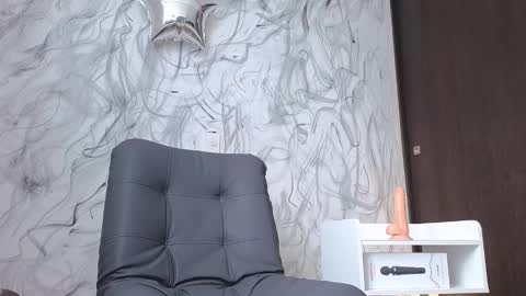 Snapshot of arteemiis chatting on 16, 10, 2025   online show from 16, 10, 2025