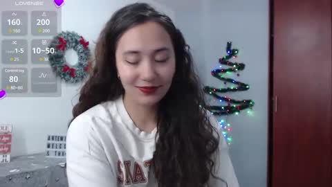 Snapshot of artemisnature chatting on 9, 12, 2024 Hey there you can call me Sofia online show from 9, 12, 2024