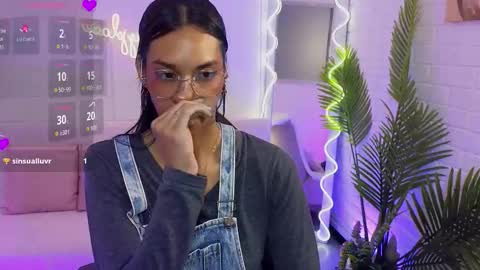 artemiss_tay online show from 17, 9, 2025