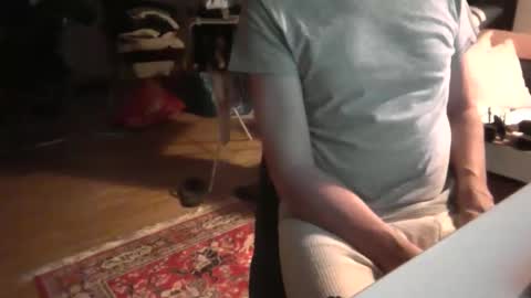 Snapshot of artesian99 chatting on 17, 12, 2025 artesian99 online show from 17, 12, 2025