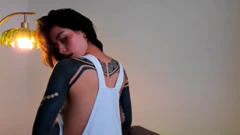 Snapshot of artgea chatting on 19, 12, 2025 Linda independent model artgeea online show from 19, 12, 2025