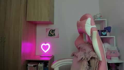 Snapshot of artic_love chatting on 28, 10, 2025 Lenna online show from 28, 10, 2025