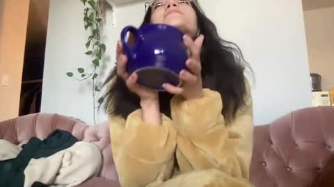 Audrey online show from 25, 12, 2024