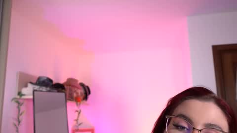 Snapshot of artofboobs chatting on 8, 3, 2025 Amalia online show from 8, 3, 2025