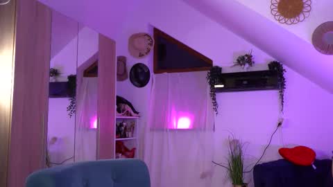 Snapshot of artofboobs chatting on 9, 9, 2025 Amalia online show from 9, 9, 2025