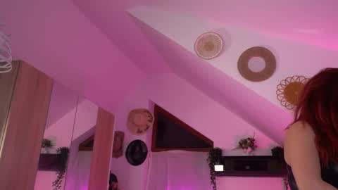 Snapshot of artofboobs chatting on 2, 10, 2025 Amalia online show from 2, 10, 2025