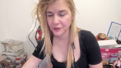 MIA online show from 31, 10, 2025