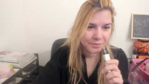 MIA online show from 4, 4, 2026