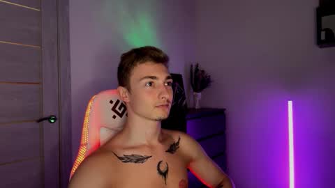 arturr_scott online show from 10, 11, 2025